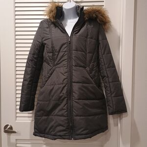NWOT Maralyn & Me Women's Charcoal Grey PufferJacket with Faux Fur Hood Size Med